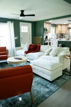 46 Stoneledge Rd, Unit 1 in Dartmouth, MA - Foto de edificio - Building Photo