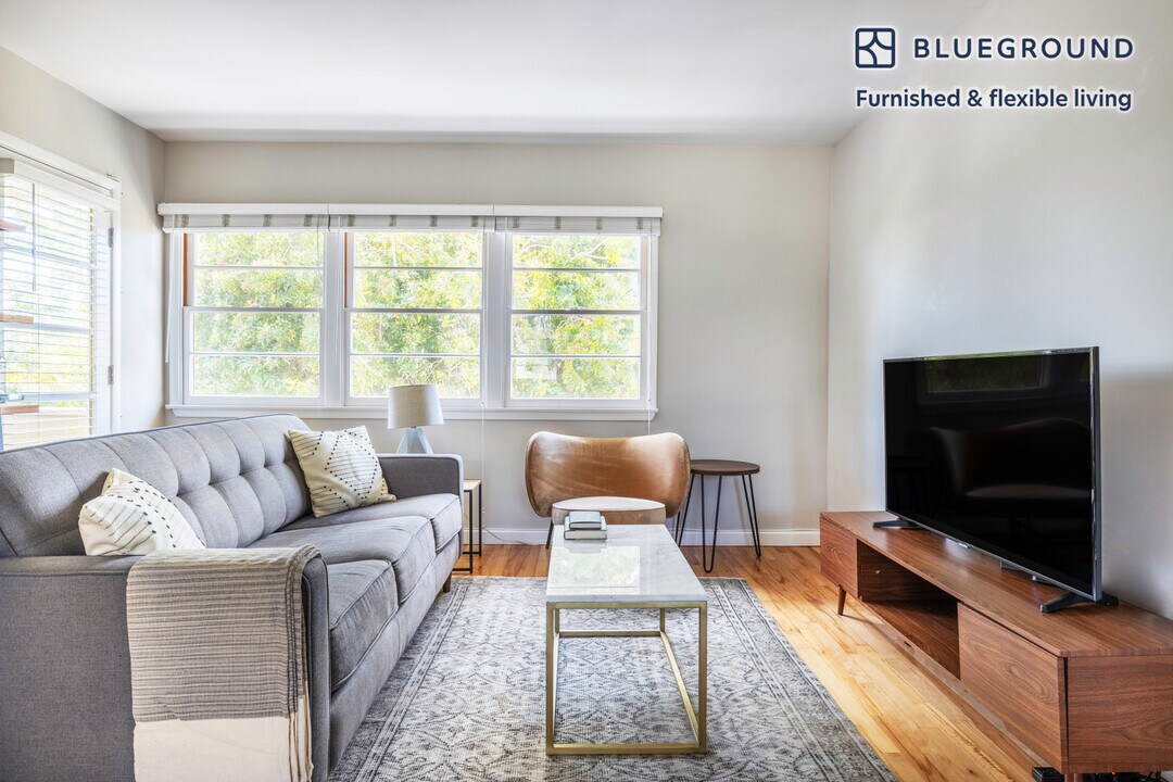 1406 Elkgrove Cir-Unit -FL2-ID414 in Los Angeles, CA - Foto de edificio