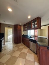 9503 Medina Dr, Unit Bedroom 180 sq ft in Santee, CA - Foto de edificio - Building Photo