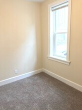 421-425 W Washington St in Milwaukee, WI - Foto de edificio - Interior Photo