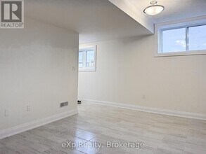 347 Canada Plum St in Waterloo, ON - Building Photo - Building Photo