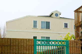 90 Oak Ave in South San Francisco, CA - Building Photo - Building Photo