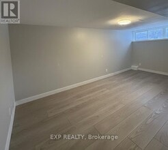 70 Marlin Ct in Newmarket, ON - Building Photo - Building Photo