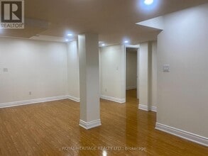 24 Reed Dr in Ajax, ON - Building Photo - Building Photo