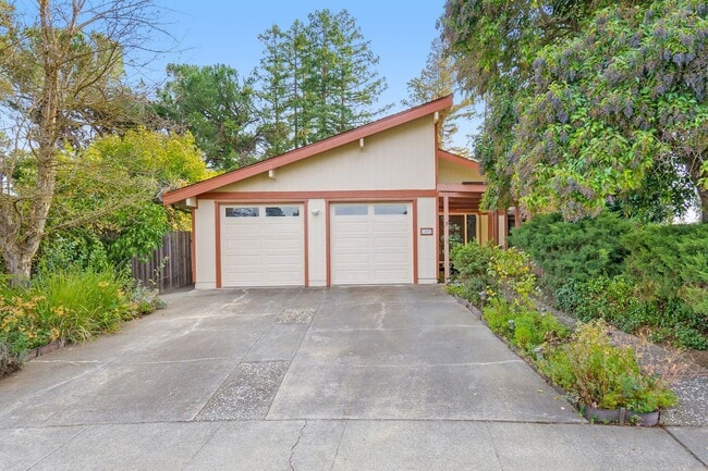 3002 Breton Ave in Davis, CA - Building Photo - Building Photo