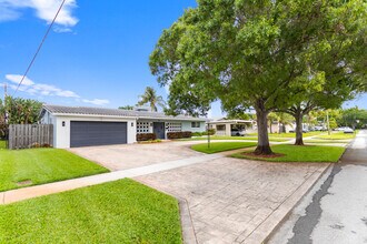 5281 SW 4th Ct in Plantation, FL - Building Photo - Building Photo