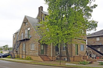 842 N 4th Ave in Knoxville, TN - Foto de edificio - Building Photo