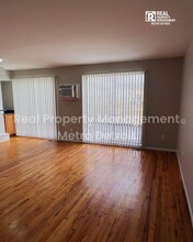 22108 Dante St, Unit #115 in Oak Park, MI - Building Photo - Building Photo