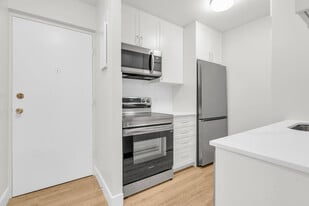 1220 Hamilton St in Cambridge, ON - Building Photo