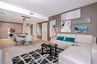 4010 S Ocean Dr in Hollywood, FL - Foto de edificio - Building Photo
