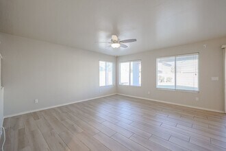 14872 W Bloomfield Rd in Surprise, AZ - Building Photo - Building Photo