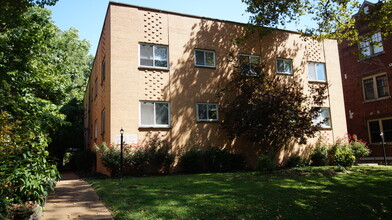 Jessica Apartments in St. Louis, MO - Building Photo - Building Photo