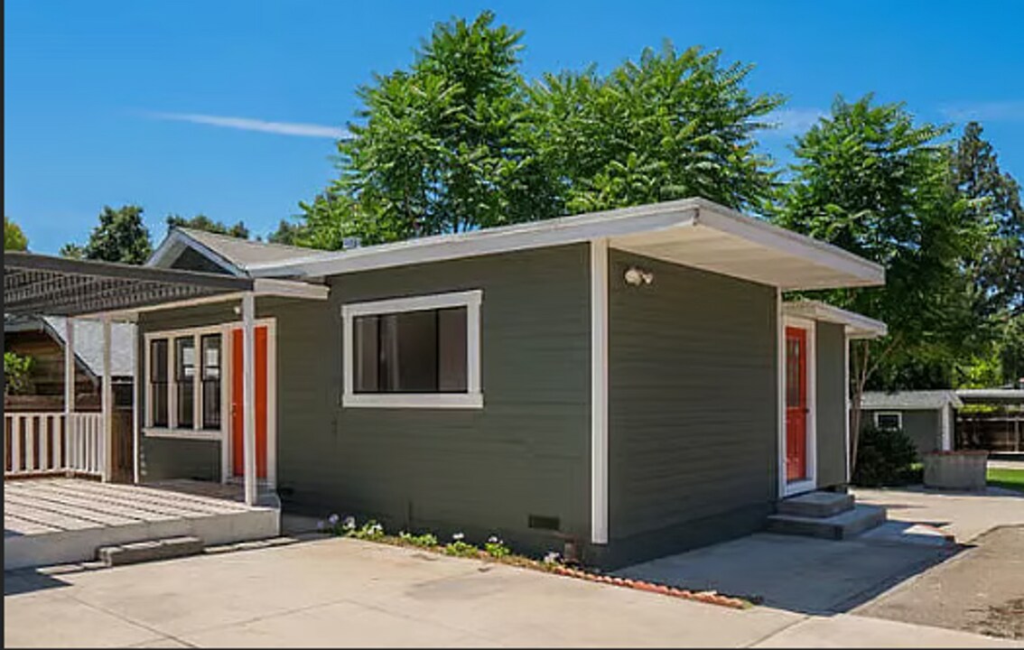 1789 Walworth Ave in Pasadena, CA - Building Photo