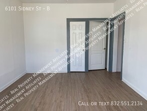 6101 Sidney St in Houston, TX - Building Photo - Building Photo