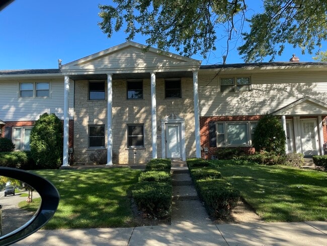 property at 1703 Winnetka Rd