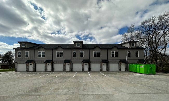 property at 119 W Rossview Rd