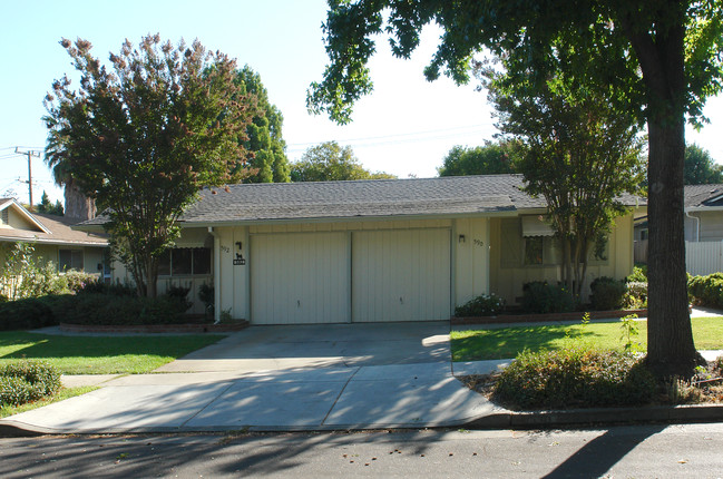 590-592 Monica Ln in Campbell, CA - Building Photo - Building Photo