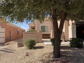 2289 E Stone Stable Dr in Oro Valley, AZ - Building Photo