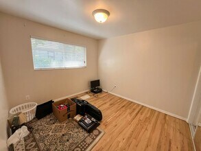 2272 E Panorama Way in Holladay, UT - Building Photo - Building Photo