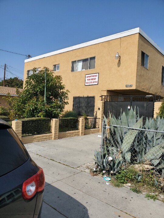 5123 Clara St in Cudahy, CA - Building Photo