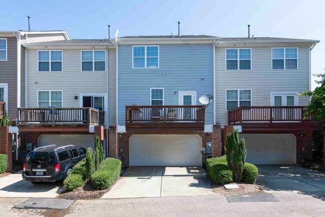 403 Old Mill Village Dr in Apex, NC - Building Photo - Building Photo