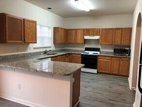 1465 Leisure Lake Dr in Lawrenceville, GA - Building Photo - Building Photo