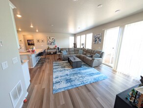 8183 S Trails Edge Ct in Centennial, CO - Building Photo - Building Photo