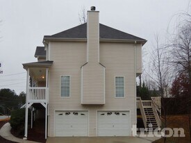 214 Amber Trce in Dallas, GA - Building Photo