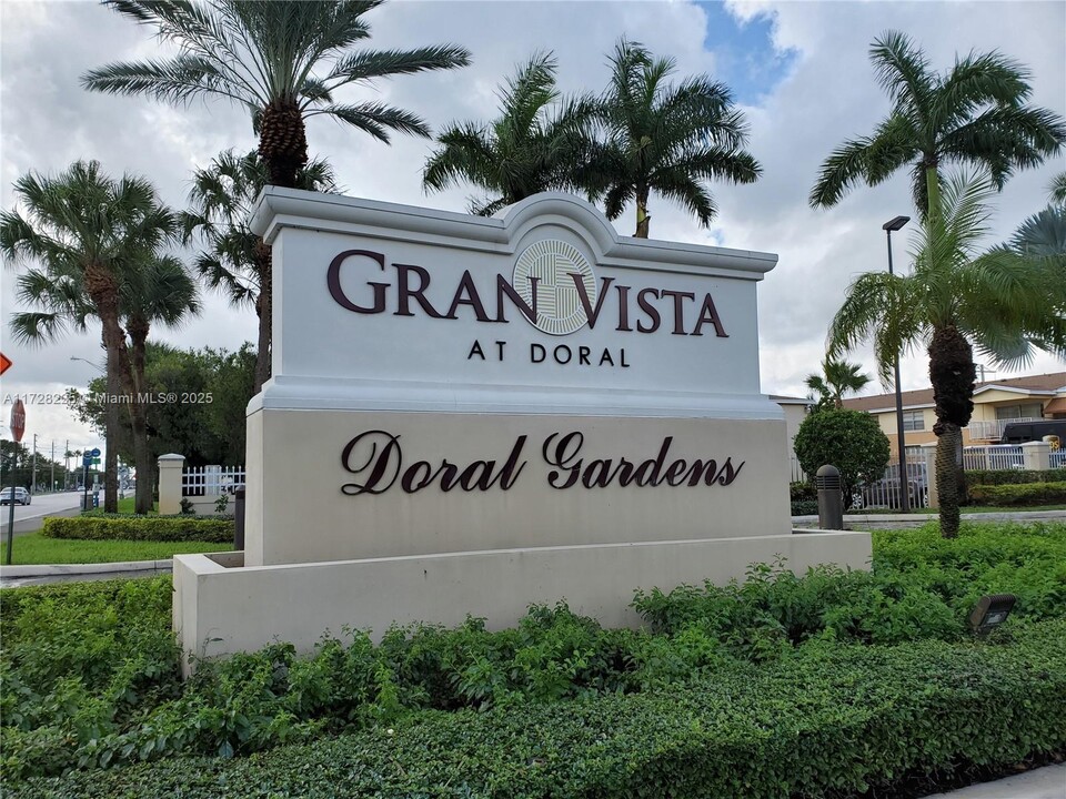 4174 NW 79th Ave in Doral, FL - Building Photo