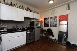 2129 N Dayton, Unit 3G in Chicago, IL - Building Photo - Building Photo