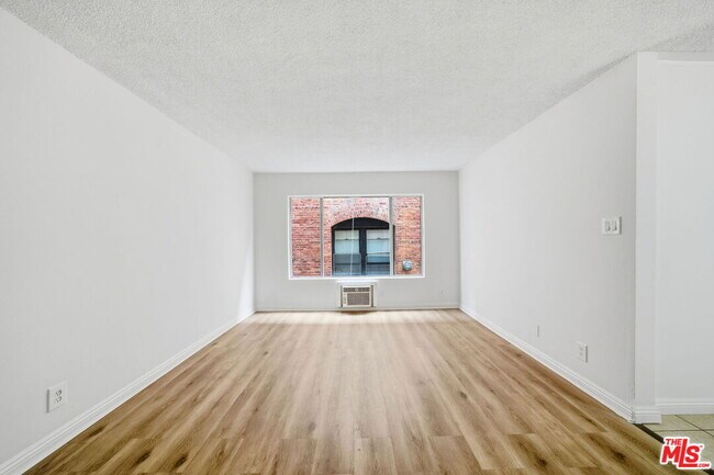 4100 W 1st St in Los Angeles, CA - Building Photo - Building Photo