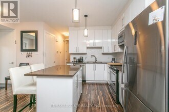 246-246 Westhaven Crescent in Ottawa, ON - Building Photo - Building Photo