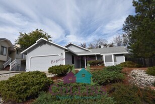 116 Stanford Ct in Grass Valley, CA - Building Photo