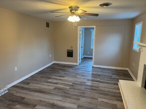 277 Specks Run Rd in Bunker Hill, WV - Foto de edificio - Building Photo