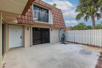 855 Blue Ridge Cir in West Palm Beach, FL - Building Photo - Building Photo