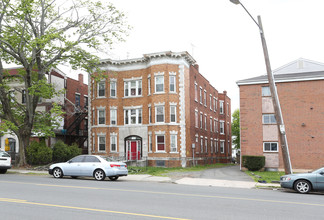 715-717 Wethersfield Ave in Hartford, CT - Building Photo - Primary Photo