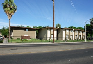 Canyon Crest in Fresno, CA - Foto de edificio - Building Photo