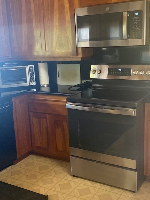 property at 1520 Summit Rd