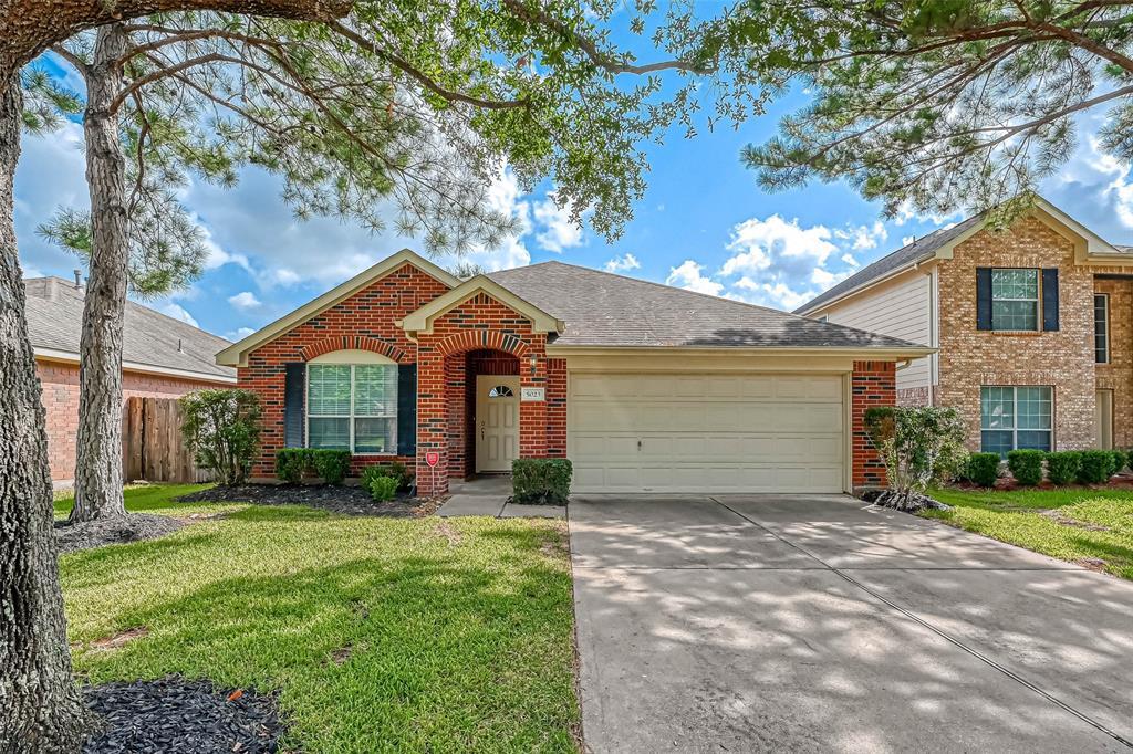 5023 Forest Sage Ln in Katy, TX - Foto de edificio