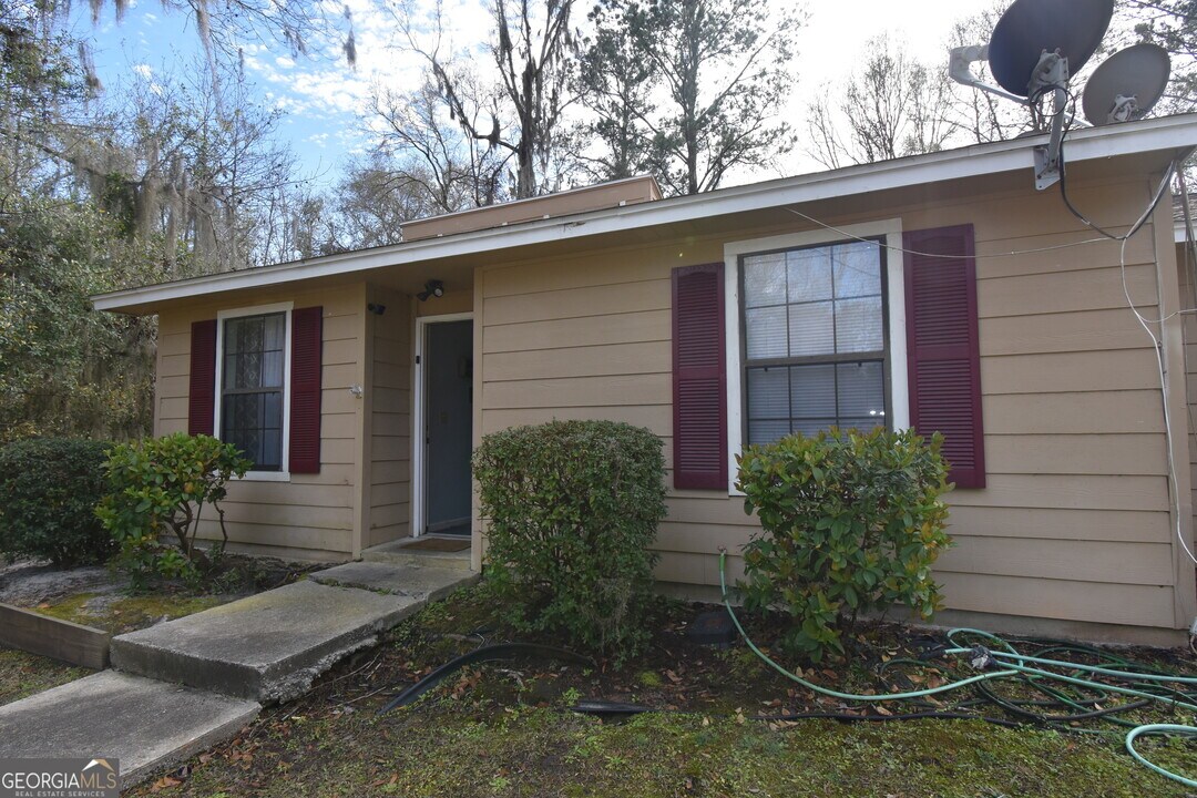 306 Admiral's Walk Dr in St. Marys, GA - Building Photo