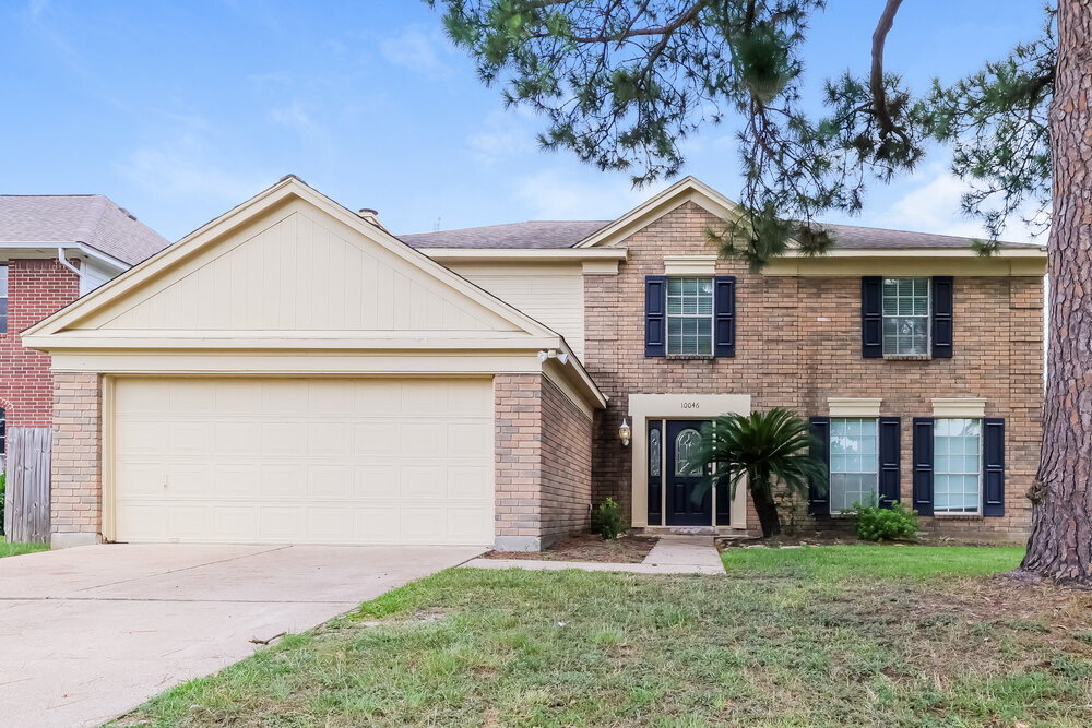 10046 Lazy Meadows Dr in Houston, TX - Building Photo