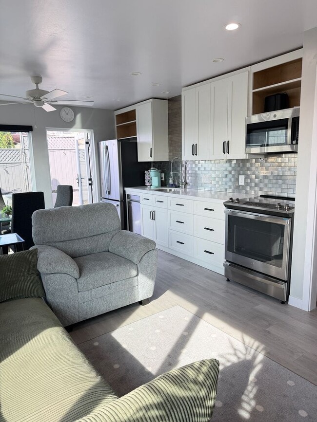 property at 1930 Abbe St