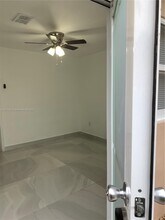 707 NE 15th St-Unit -B in Fort Lauderdale, FL - Building Photo - Building Photo