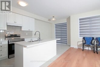 21 Keelson St. in Welland, ON - Building Photo - Building Photo