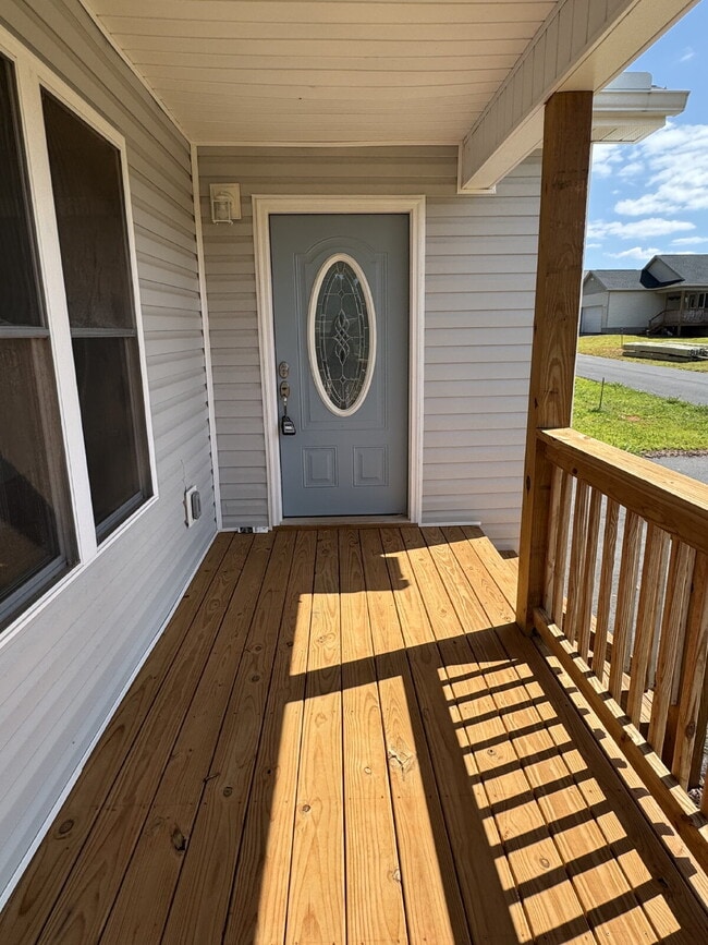 247 Quinn Hill Ln in Mars Hill, NC - Building Photo - Building Photo