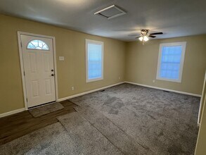 201 Pike St in Lenoir City, TN - Building Photo - Building Photo