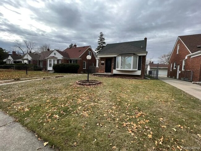 property at 14233 Piedmont St