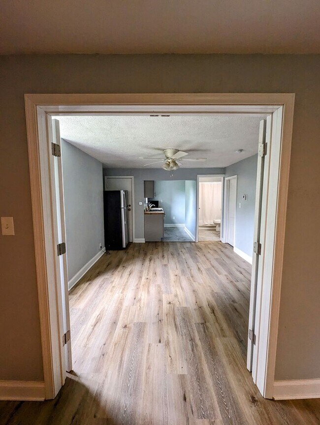 1402 W Sycamore St in Pittsburgh, PA - Building Photo - Building Photo