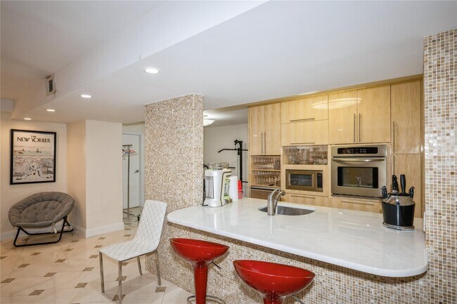 property at 16 Willowood Ct