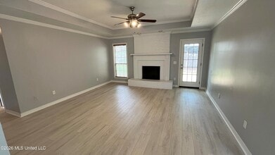 121 Stockton Dr in Flowood, MS - Foto de edificio - Building Photo